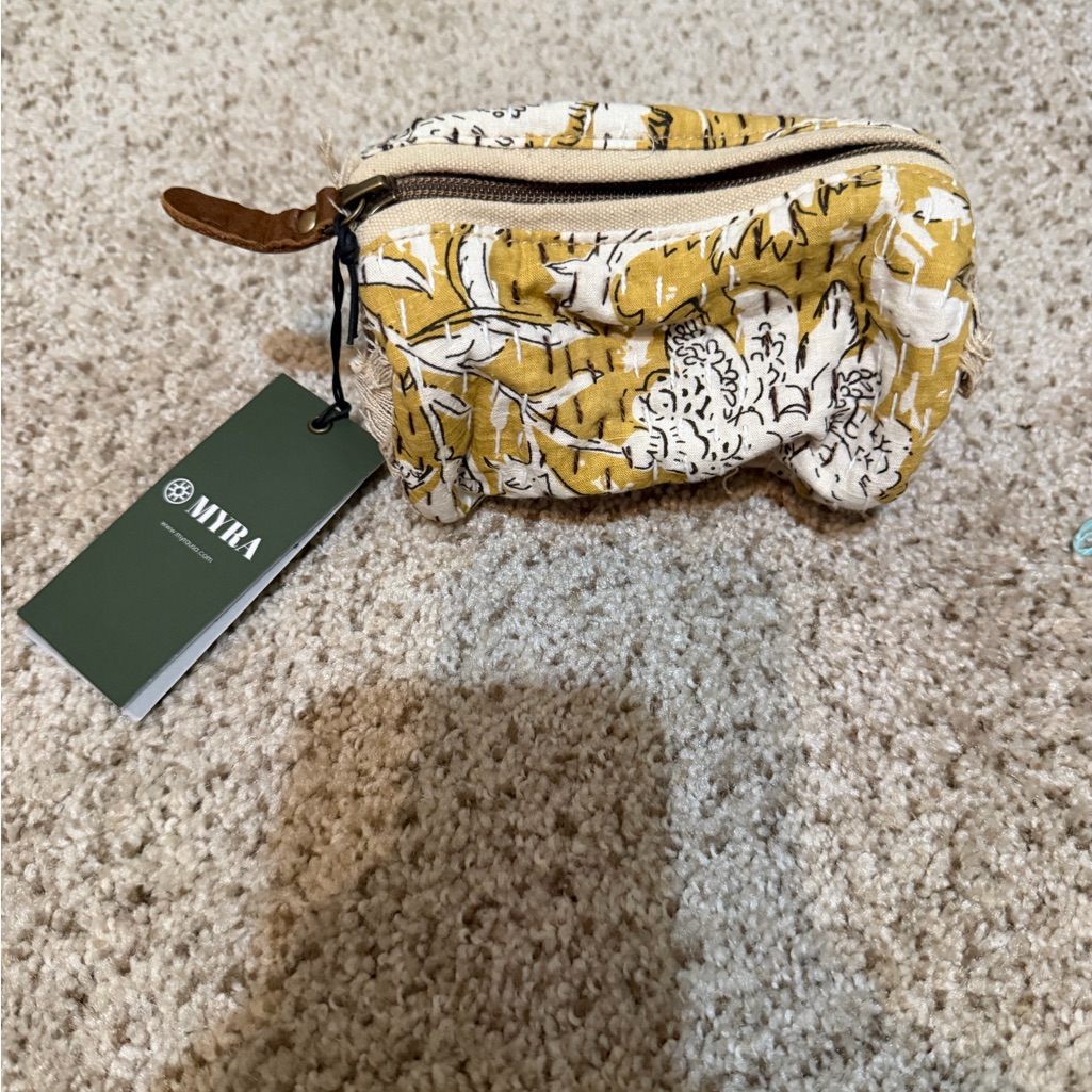 Myra Bag Tan And Cream Pouch